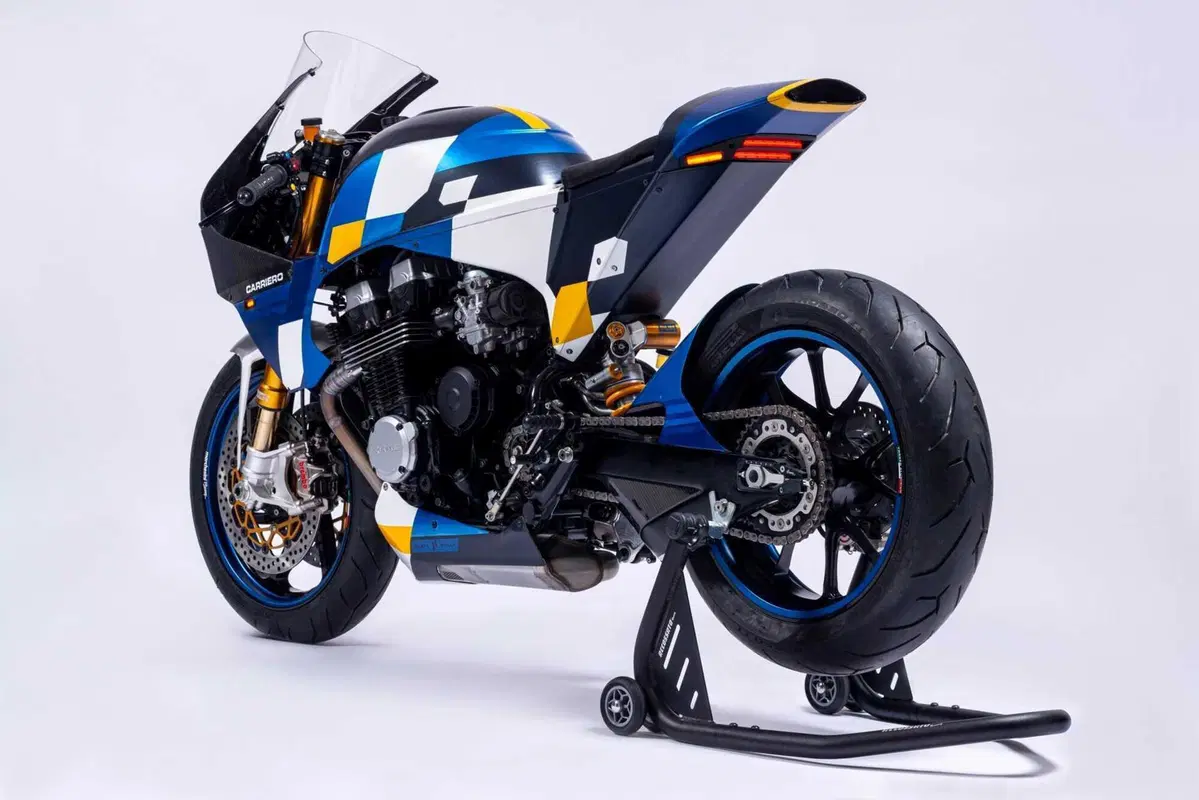 La Honda CB750 di Carriero Corse. Più Racer che Café, più che altro… più. Vi racconto la MC04, “very (19)