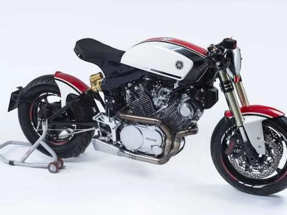 La Honda CB750 di Carriero Corse. Più Racer che Café, più che altro… più. Vi racconto la MC04, “very (22)