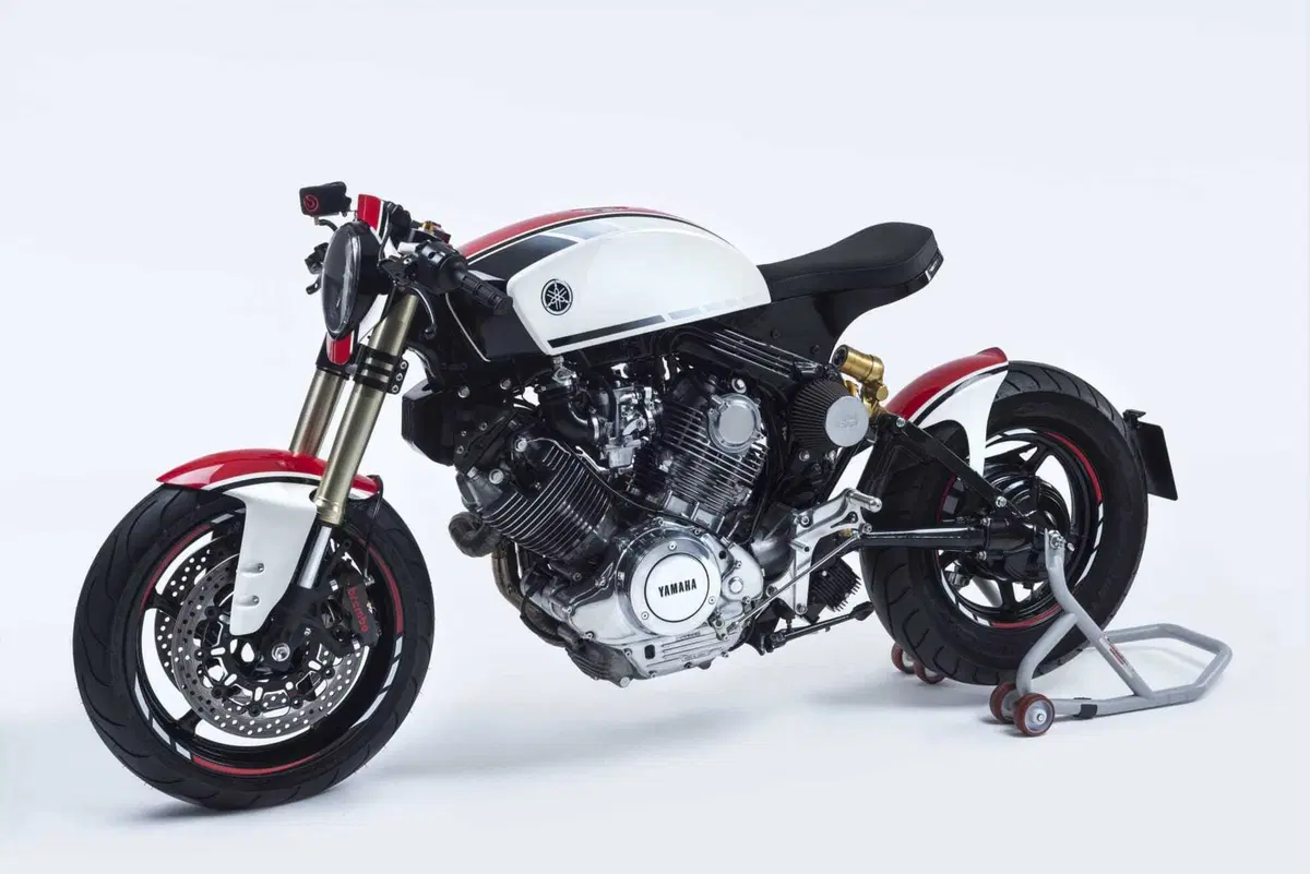 La Honda CB750 di Carriero Corse. Più Racer che Café, più che altro… più. Vi racconto la MC04, “very (24)