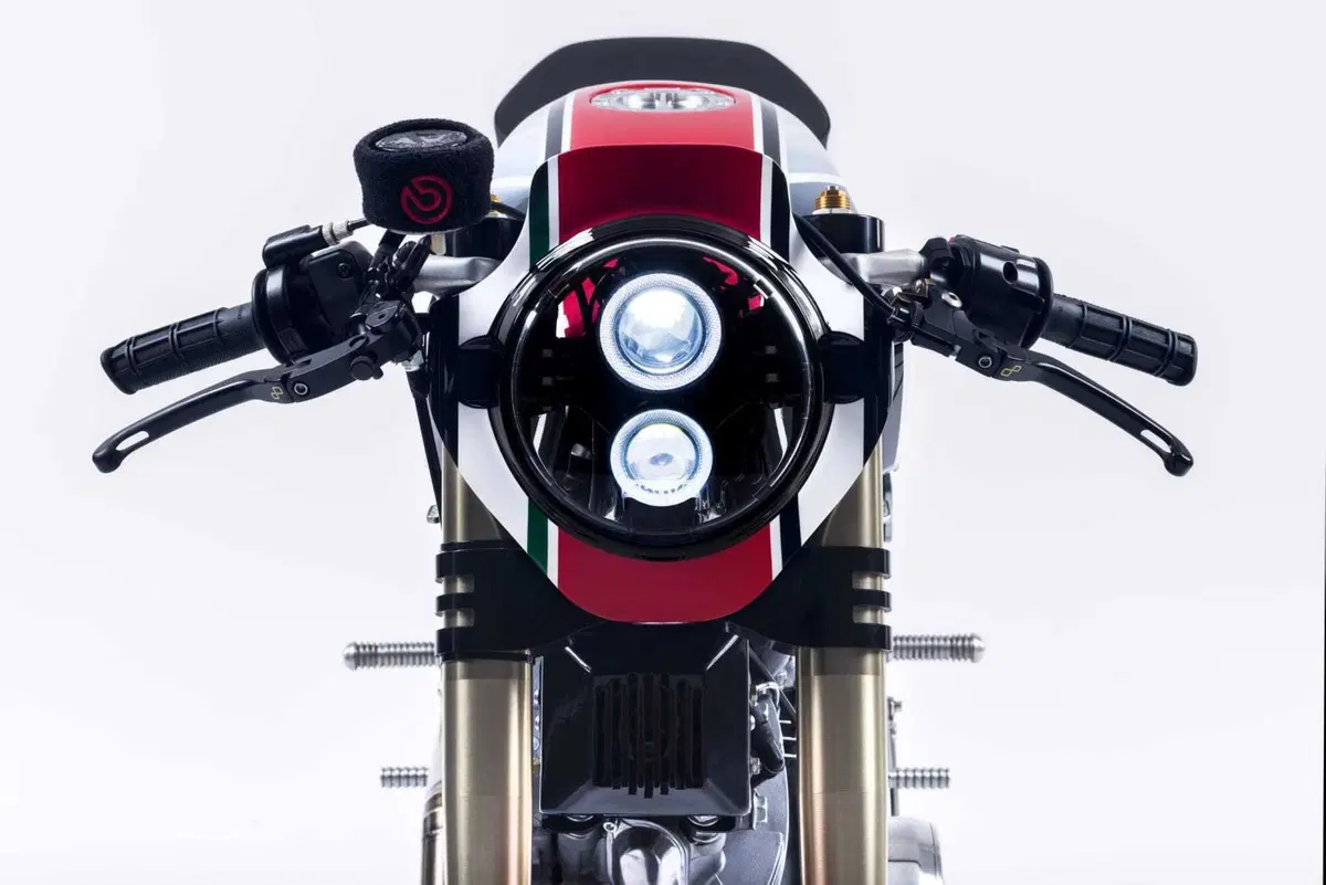 La Honda CB750 di Carriero Corse. Più Racer che Café, più che altro… più. Vi racconto la MC04, “very (25)