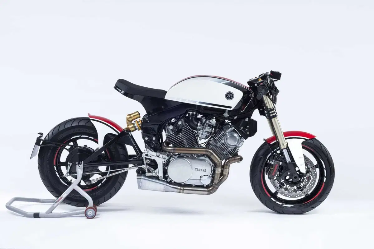 La Honda CB750 di Carriero Corse. Più Racer che Café, più che altro… più. Vi racconto la MC04, “very (27)