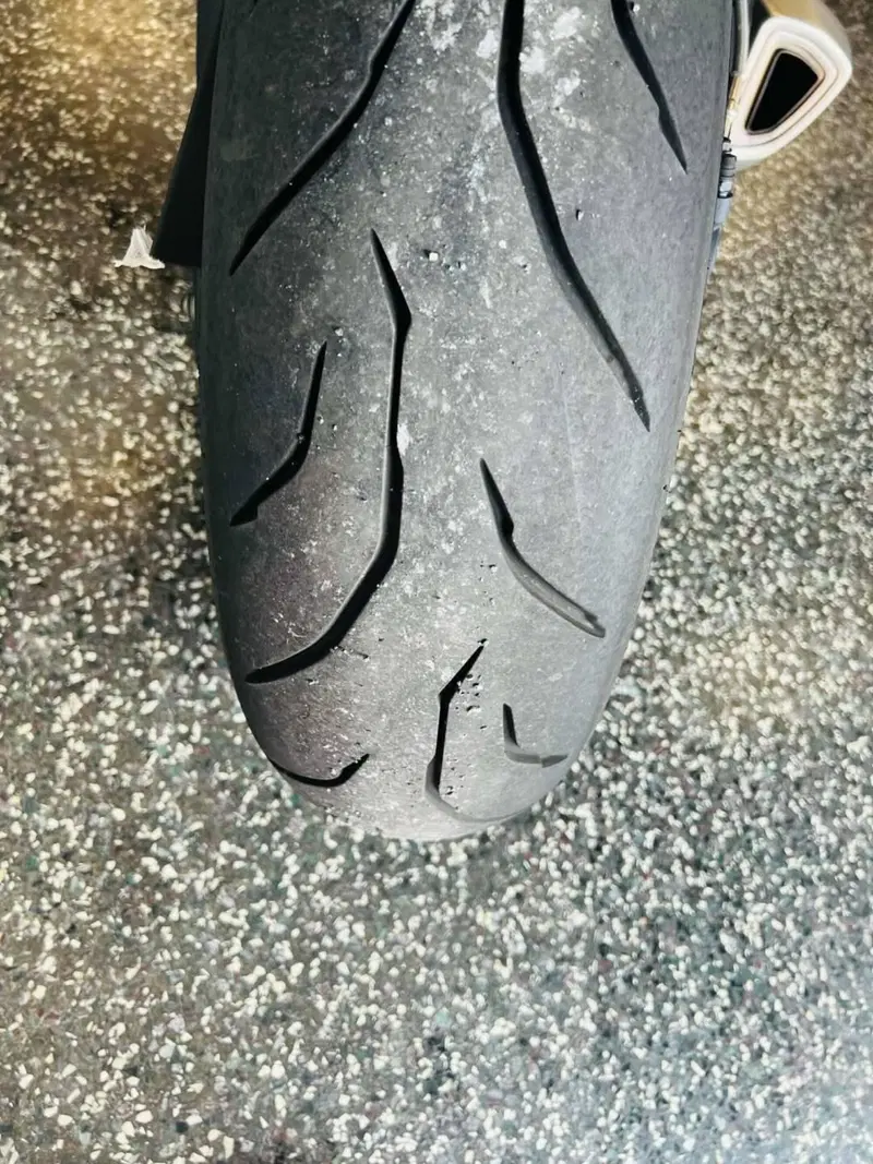 Triumph Street Triple 765 R (2023 - 26) (17)