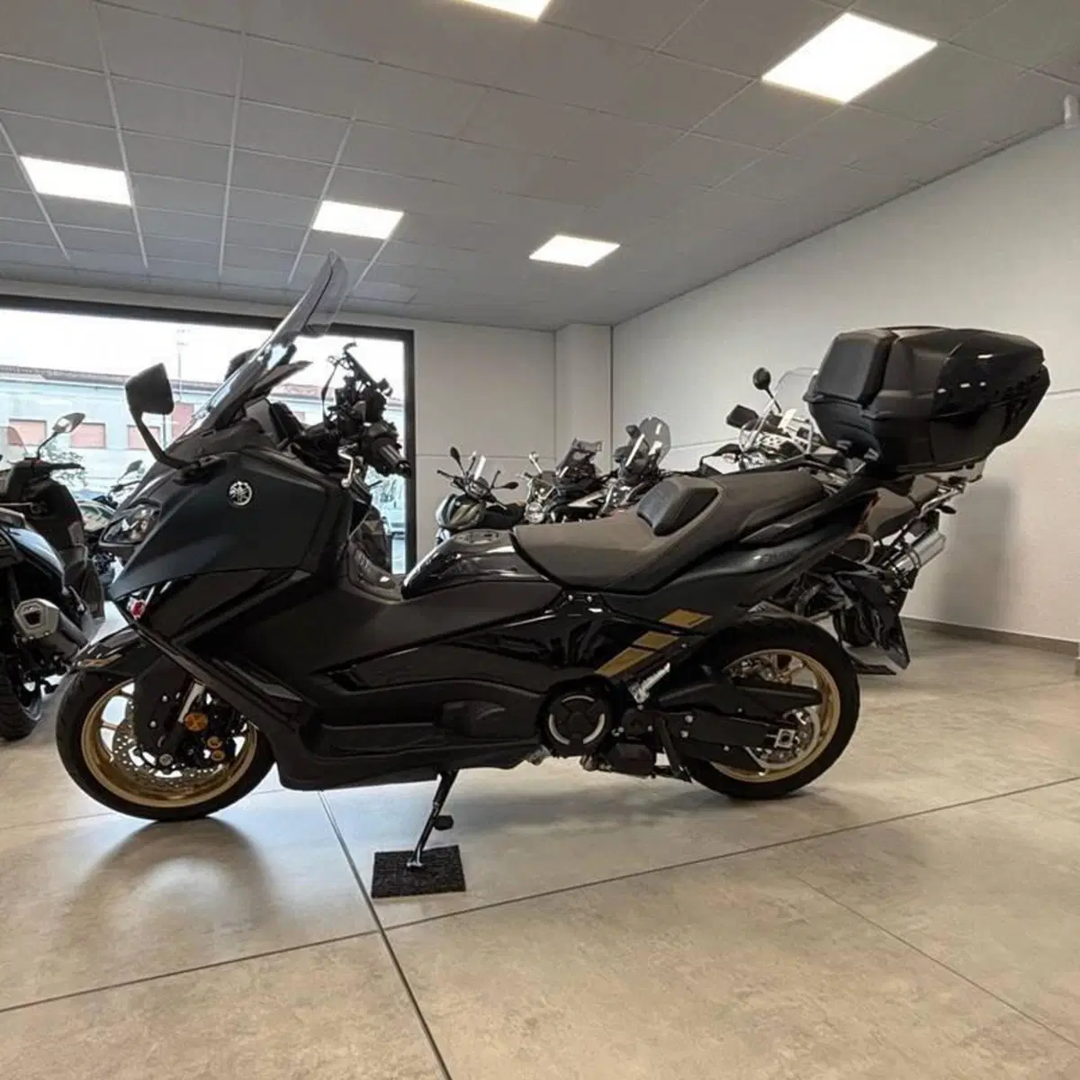 Yamaha T-Max 560 (2022 - 24)