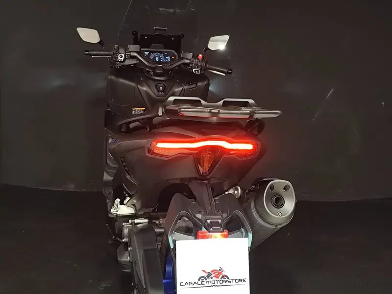 Yamaha T-Max 560 (2022 - 24) (4)