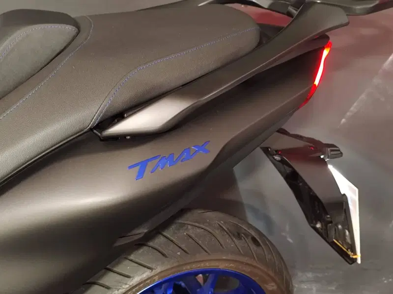 Yamaha T-Max 560 (2022 - 24) (9)