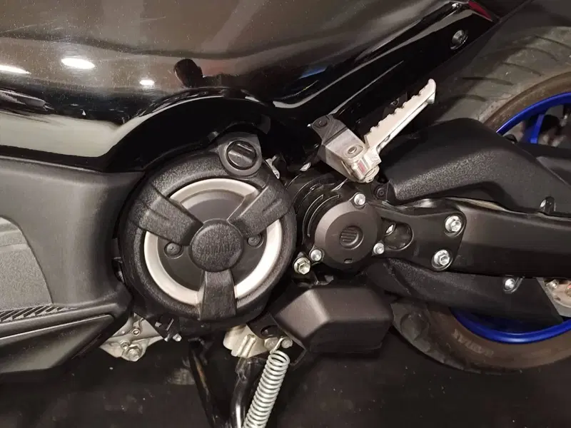 Yamaha T-Max 560 (2022 - 24) (16)