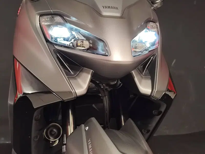 Yamaha T-Max 560 (2022 - 24) (3)