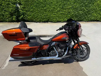 Harley-Davidson CVO Street Glide (2023) usata