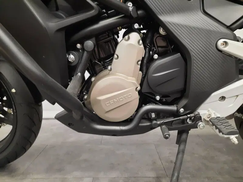 CFMOTO 650MT (2021 - 24) (3)