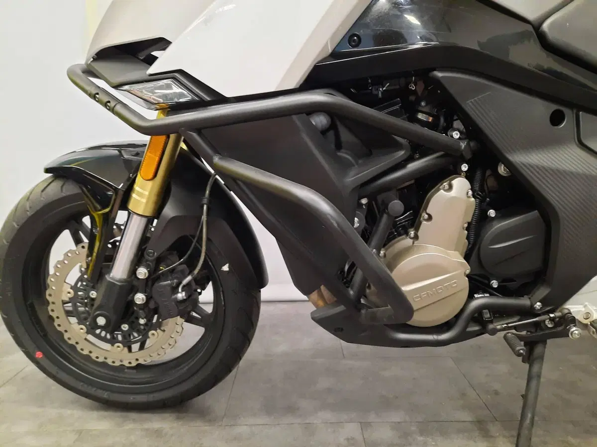 CFMOTO 650MT (2021 - 24) (6)