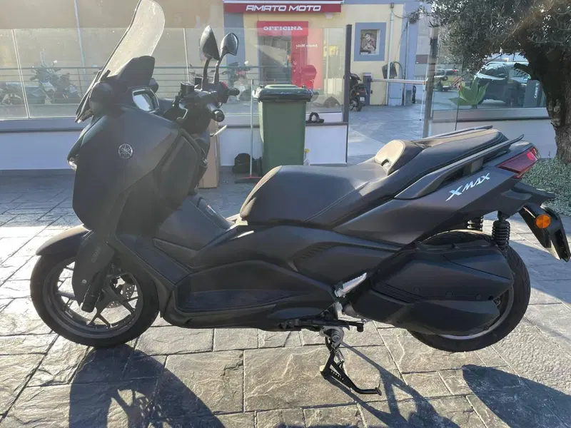 Yamaha X-Max 300 (2021 - 24) (5)