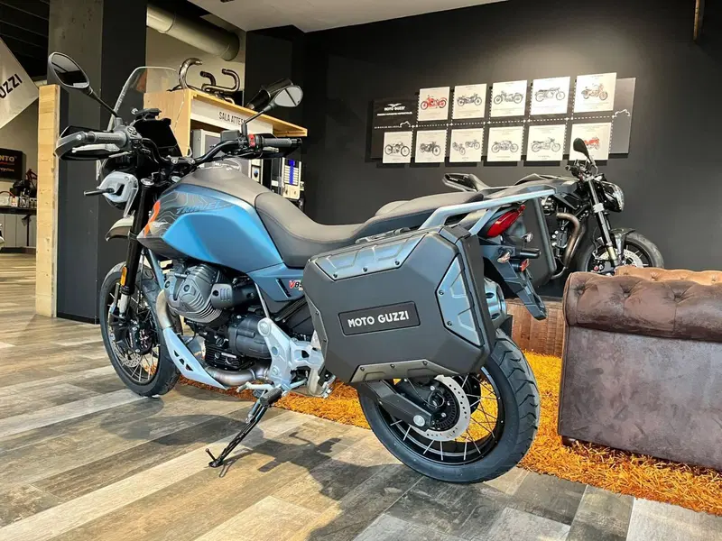 Moto Guzzi V85 TT Travel (2024 - 26) (4)
