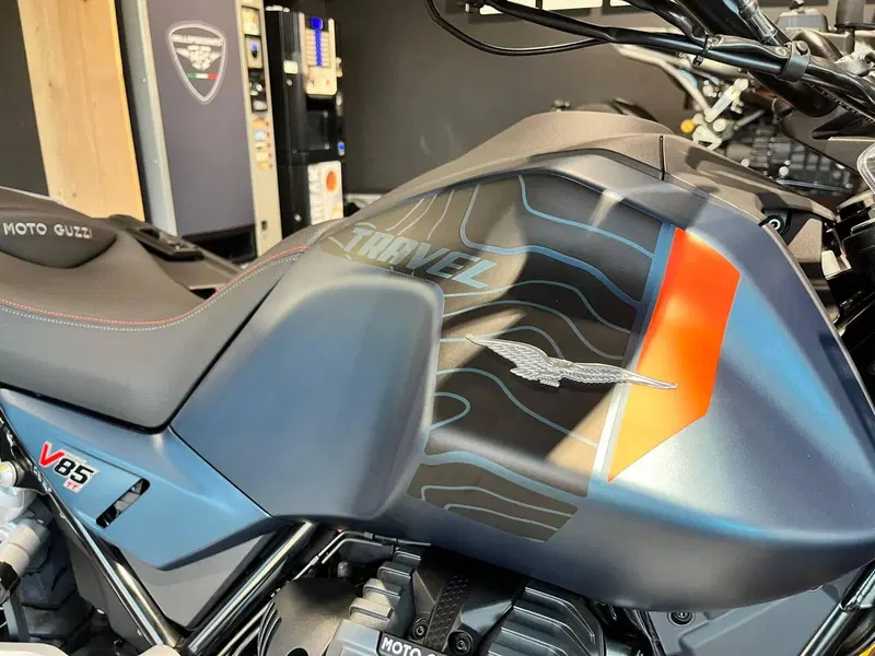 Moto Guzzi V85 TT Travel (2024 - 26) (6)