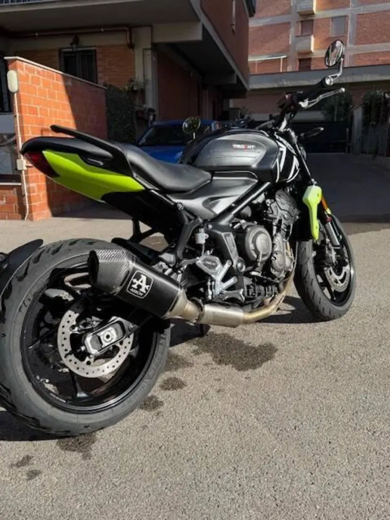 Triumph Trident 660 Triple Tribute Edition (2024) (8)