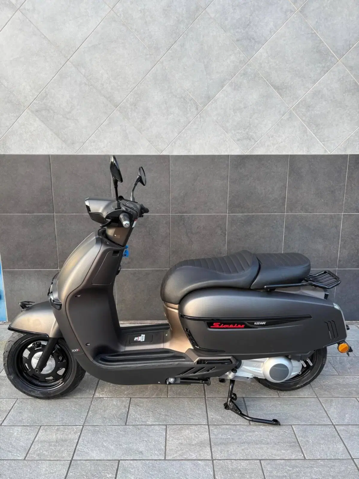 Keeway Motor Sixties 300i (2023 - 25)