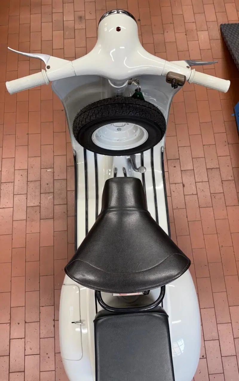 Piaggio Vespa (4)