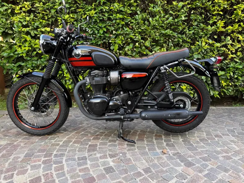 Kawasaki W 800 (2010 - 17) (2)