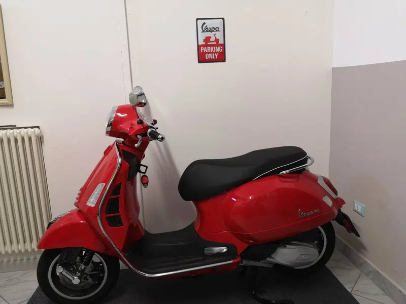 Vespa GTS 300 Super (2023 - 24)