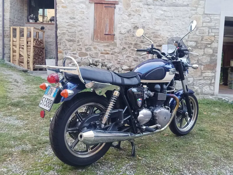 Triumph Bonneville SE (2009 - 13)