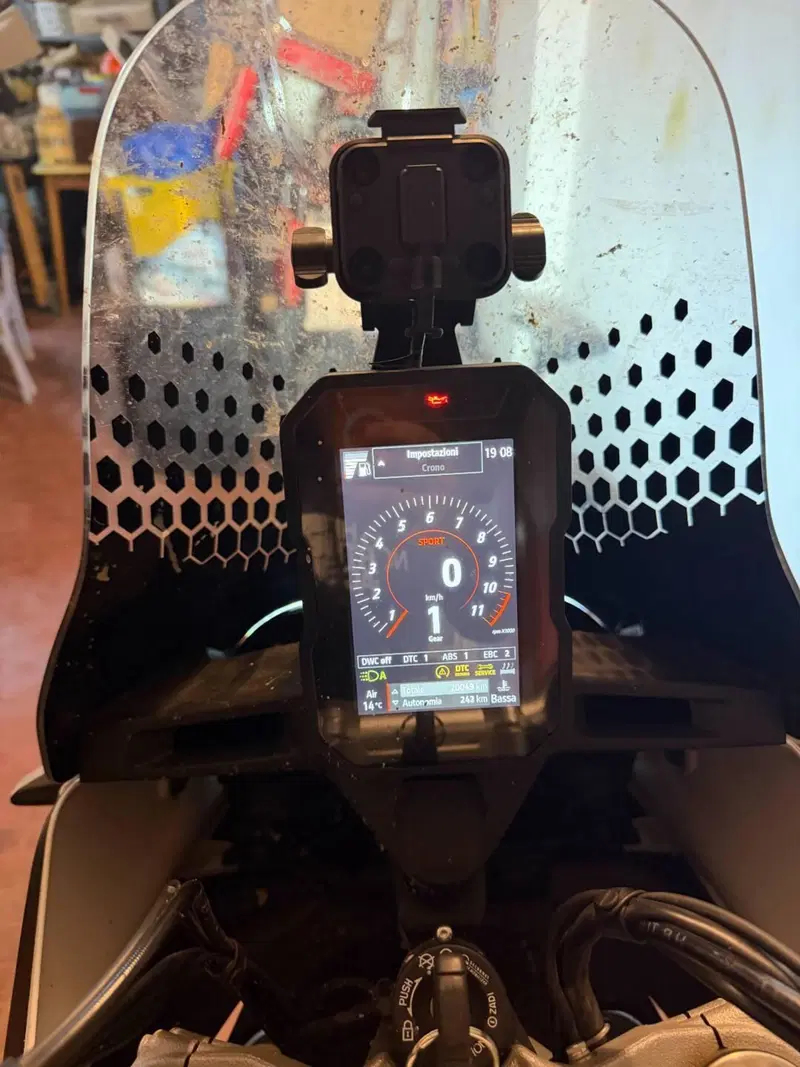 Ducati DesertX (2022 - 25) (6)