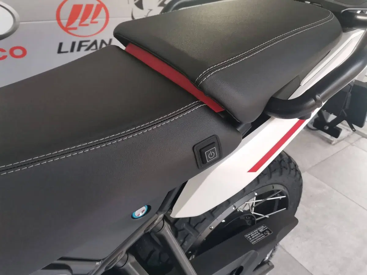 Moto Morini Allthrike 450 (2025 - 26) (5)