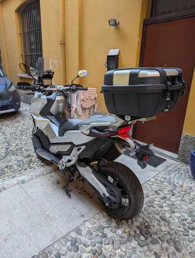 Honda X-ADV 750 (2017) usata