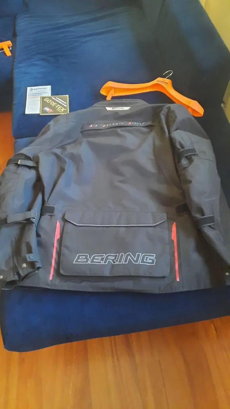 Giacca e pantaloni moto in Goretex laminato Bering (2)
