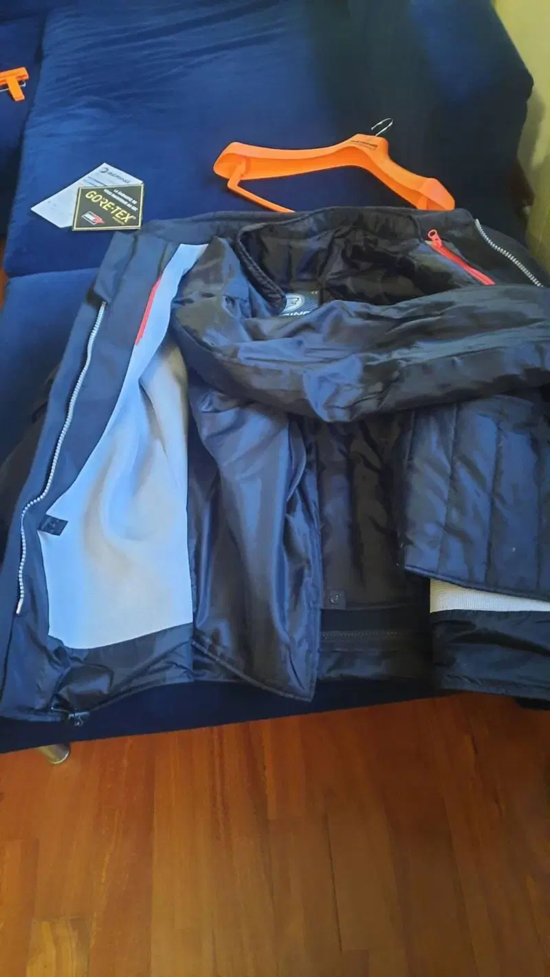 Giacca e pantaloni moto in Goretex laminato Bering (3)