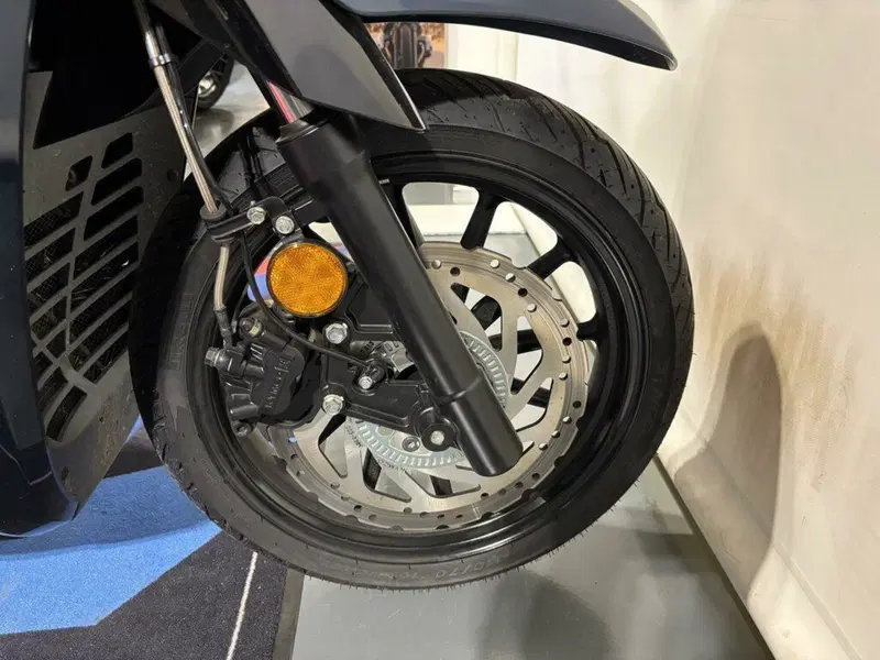Kymco Agility 300i (2021 - 25) (15)