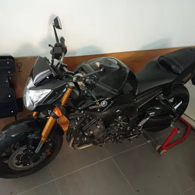Yamaha FZ8 (2010 - 12) usata