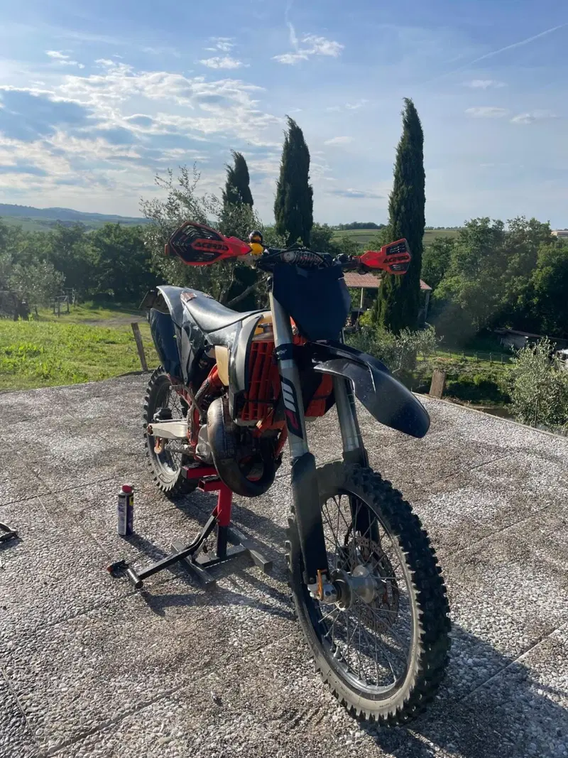 KTM 125 EXC (2015) (3)