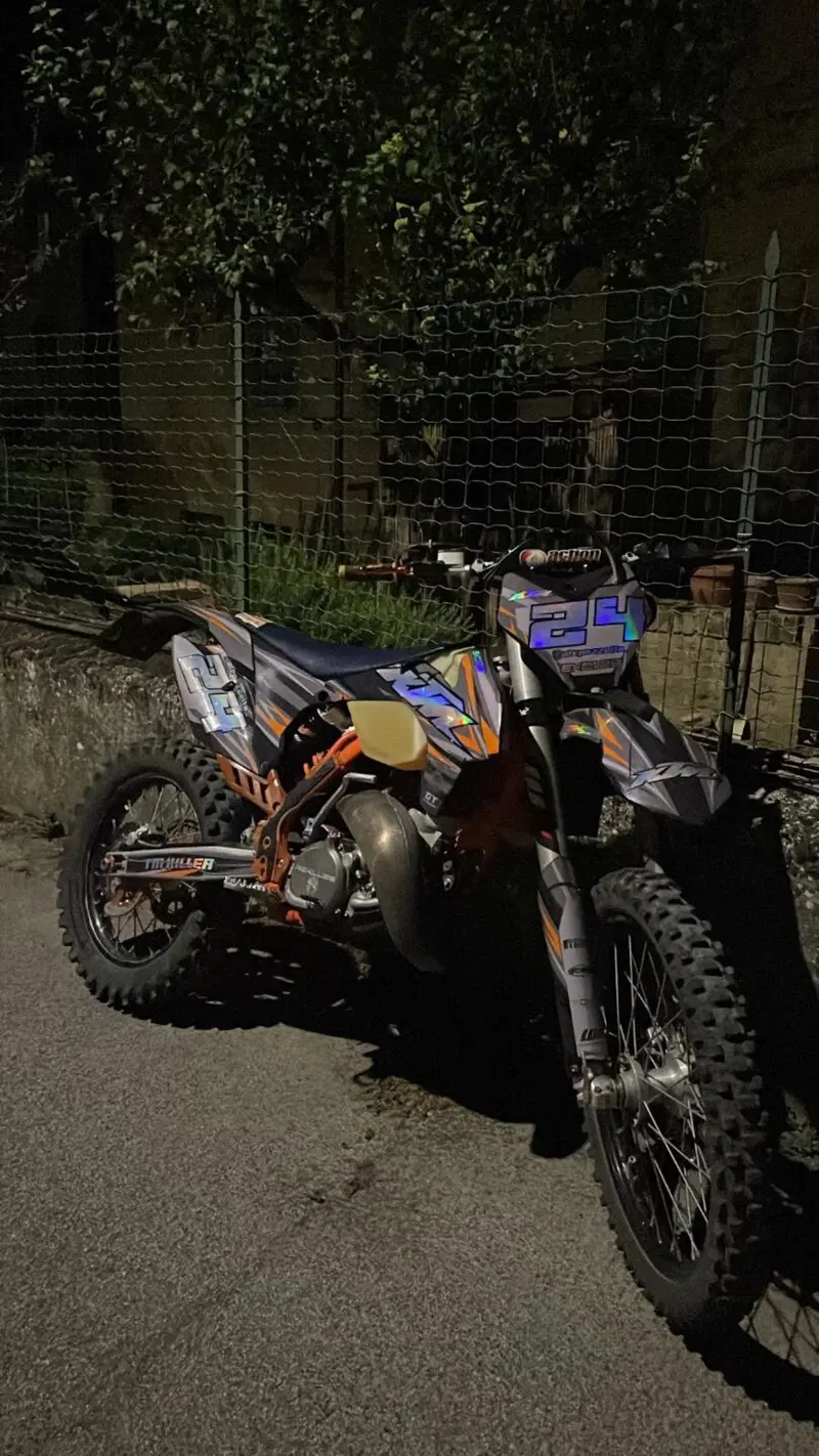 KTM 125 EXC (2015) (5)
