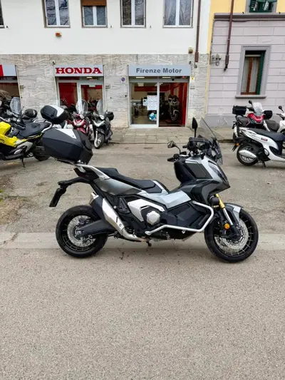 Honda X-ADV 750 DCT Travel (2021 - 24) usata