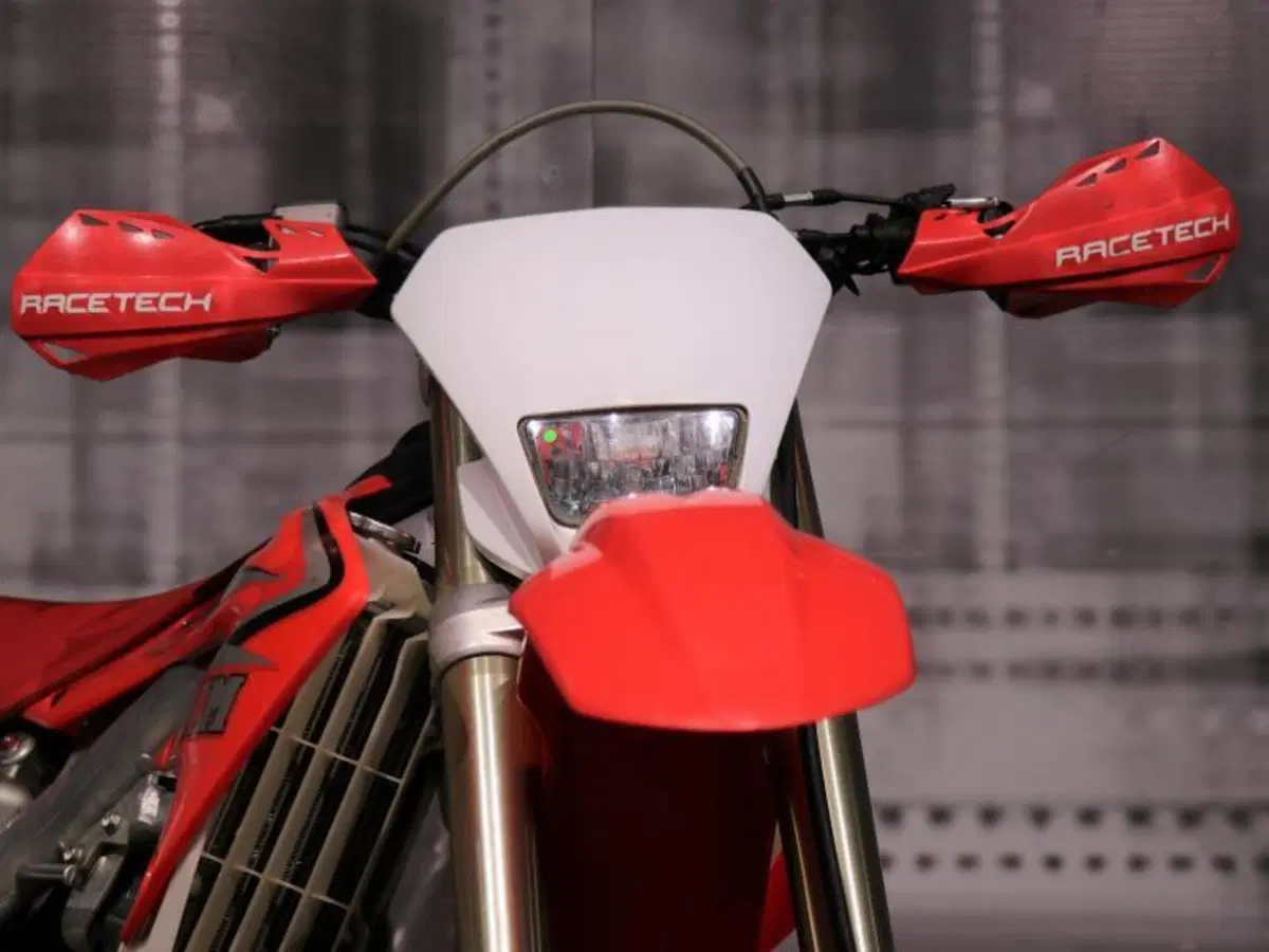 Honda CRF 450R (2010 - 11) (4)