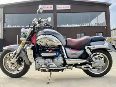 Triumph Rocket 3 (2004 - 11) usata