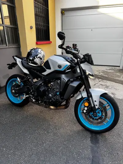 Yamaha MT-09 (2024 - 26) usata