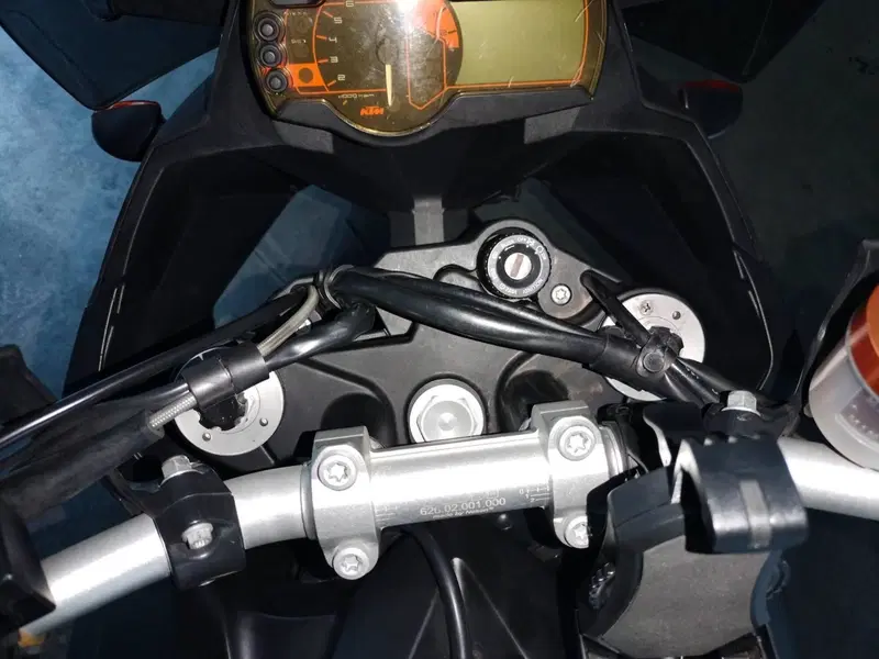 KTM 990 Supermoto T (2009 - 11) (5)