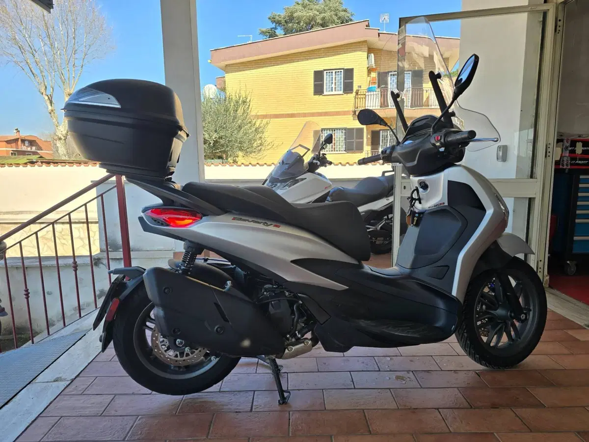 Piaggio Beverly 400 S ABS-ASR (2021 - 24) (3)