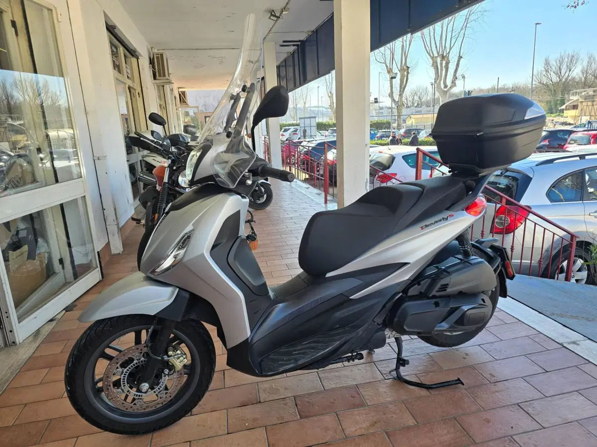 Piaggio Beverly 400 S ABS-ASR (2021 - 24) (2)