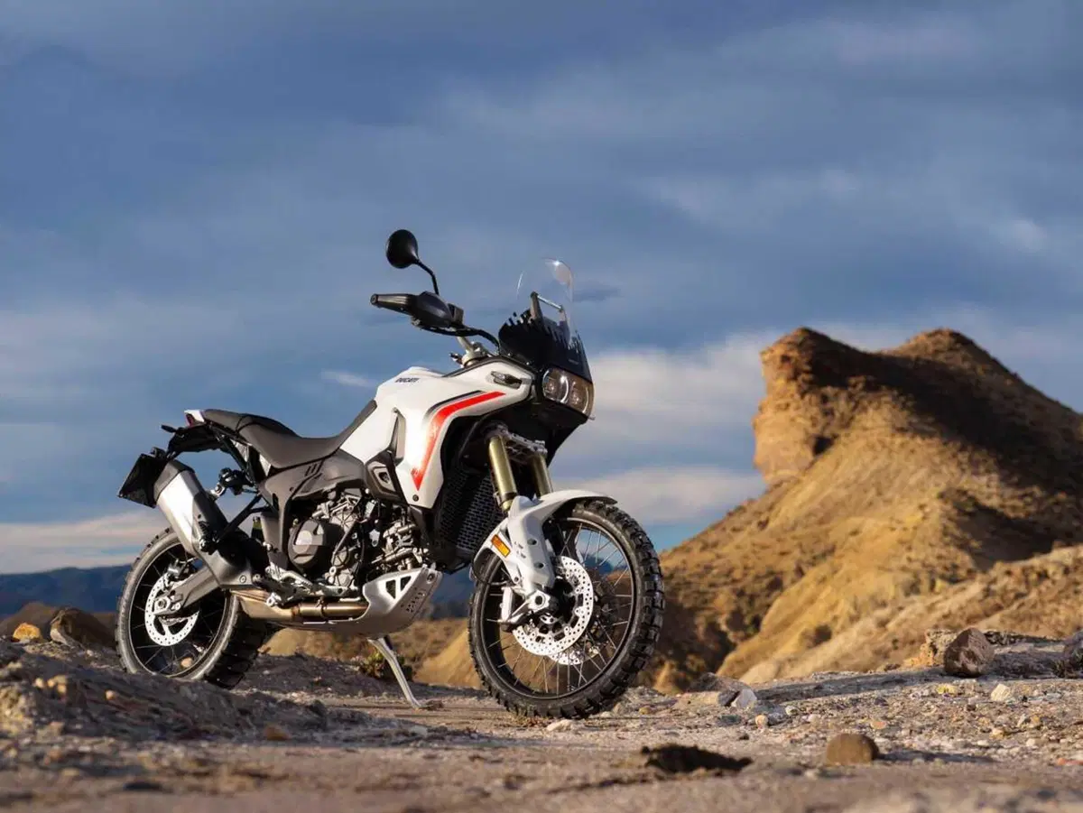 Ducati DesertX 2026: è tutta nuova! Com'è fatta e come cambia la adventure bolognese (4)