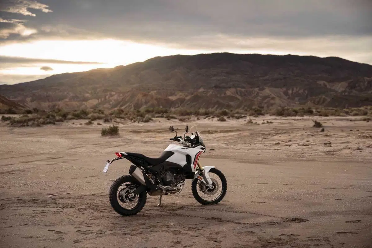 Ducati DesertX 2026: è tutta nuova! Com'è fatta e come cambia la adventure bolognese (15)