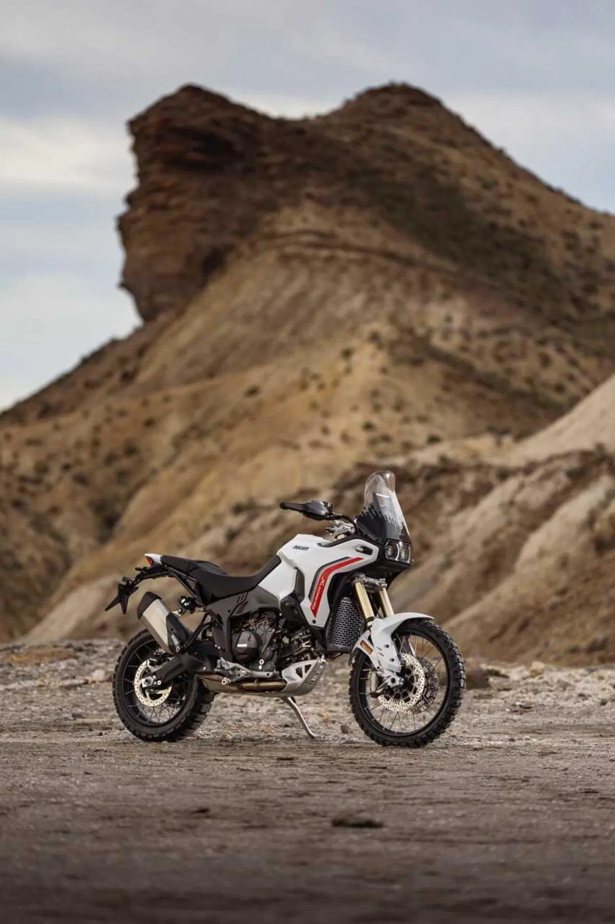 Ducati DesertX 2026: è tutta nuova! Com'è fatta e come cambia la adventure bolognese (19)