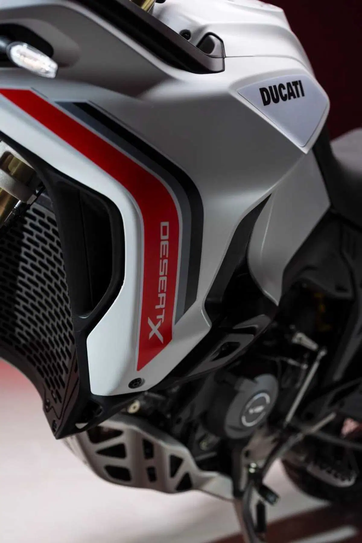 Ducati DesertX 2026: è tutta nuova! Com'è fatta e come cambia la adventure bolognese (28)
