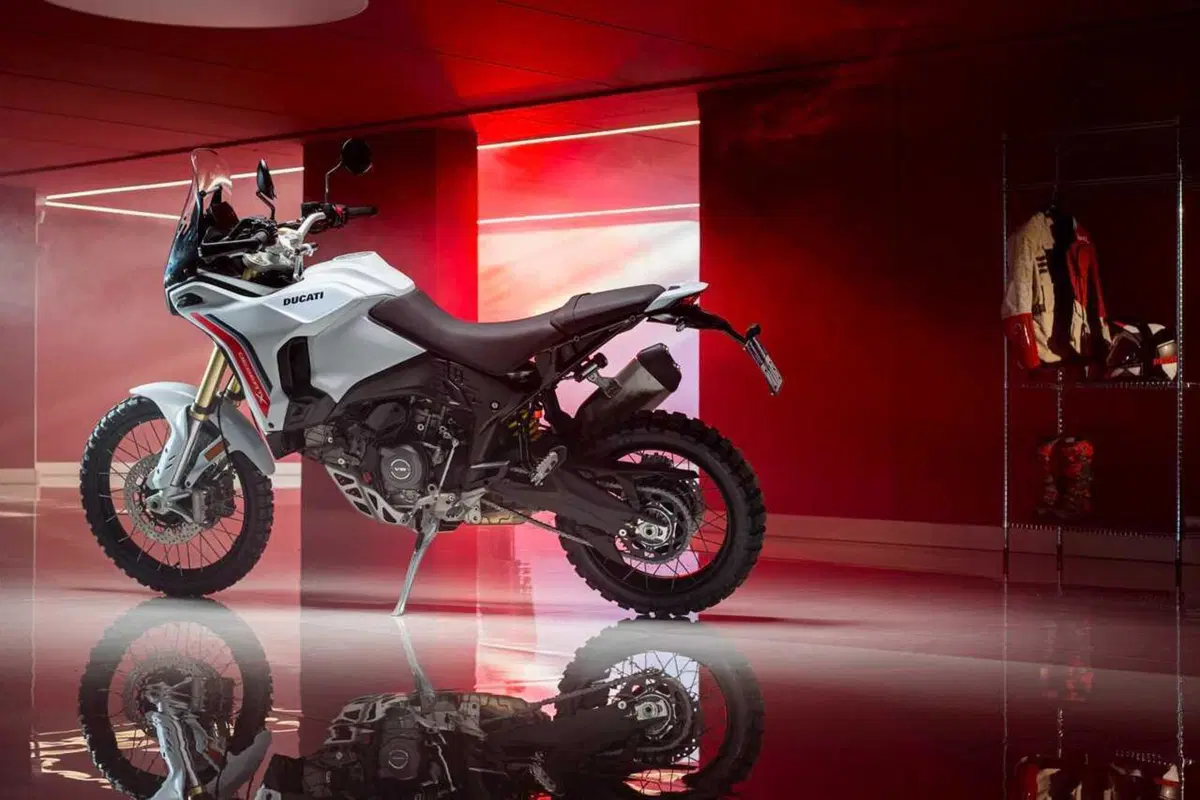 Ducati DesertX 2026: è tutta nuova! Com'è fatta e come cambia la adventure bolognese (32)