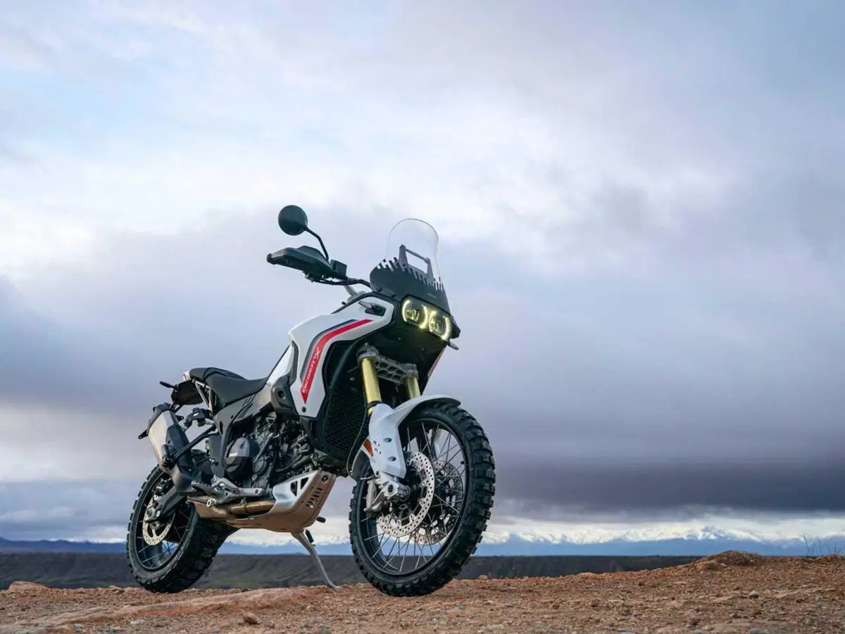 Ducati DesertX 2026: è tutta nuova! Com'è fatta e come cambia la adventure bolognese (37)