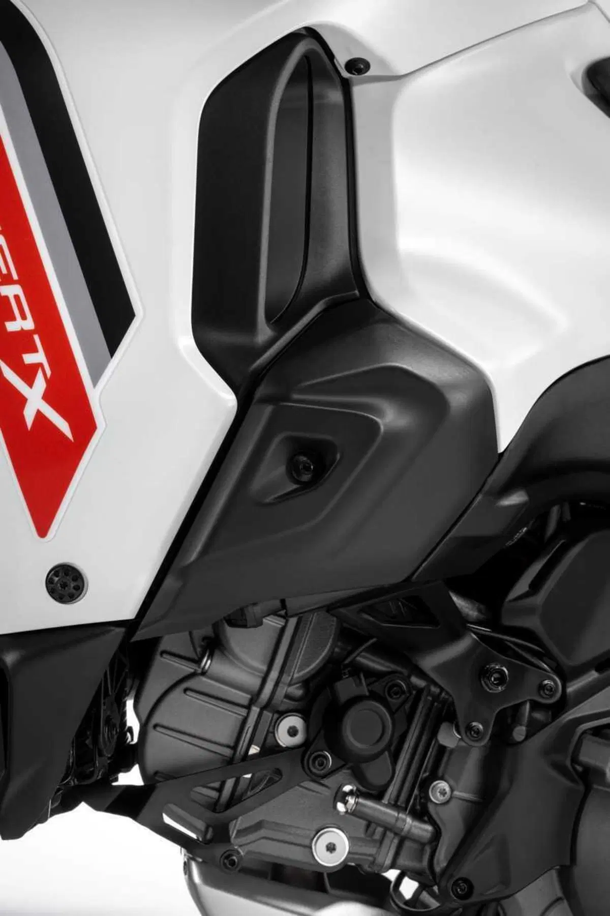 Ducati DesertX 2026: è tutta nuova! Com'è fatta e come cambia la adventure bolognese (55)