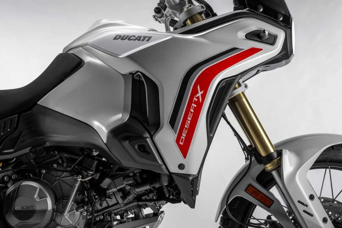 Ducati DesertX 2026: è tutta nuova! Com'è fatta e come cambia la adventure bolognese (64)