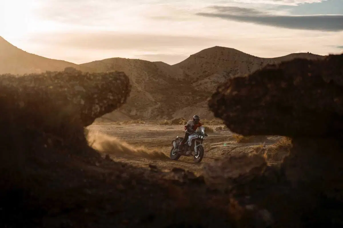 Ducati DesertX 2026: è tutta nuova! Com'è fatta e come cambia la adventure bolognese (75)