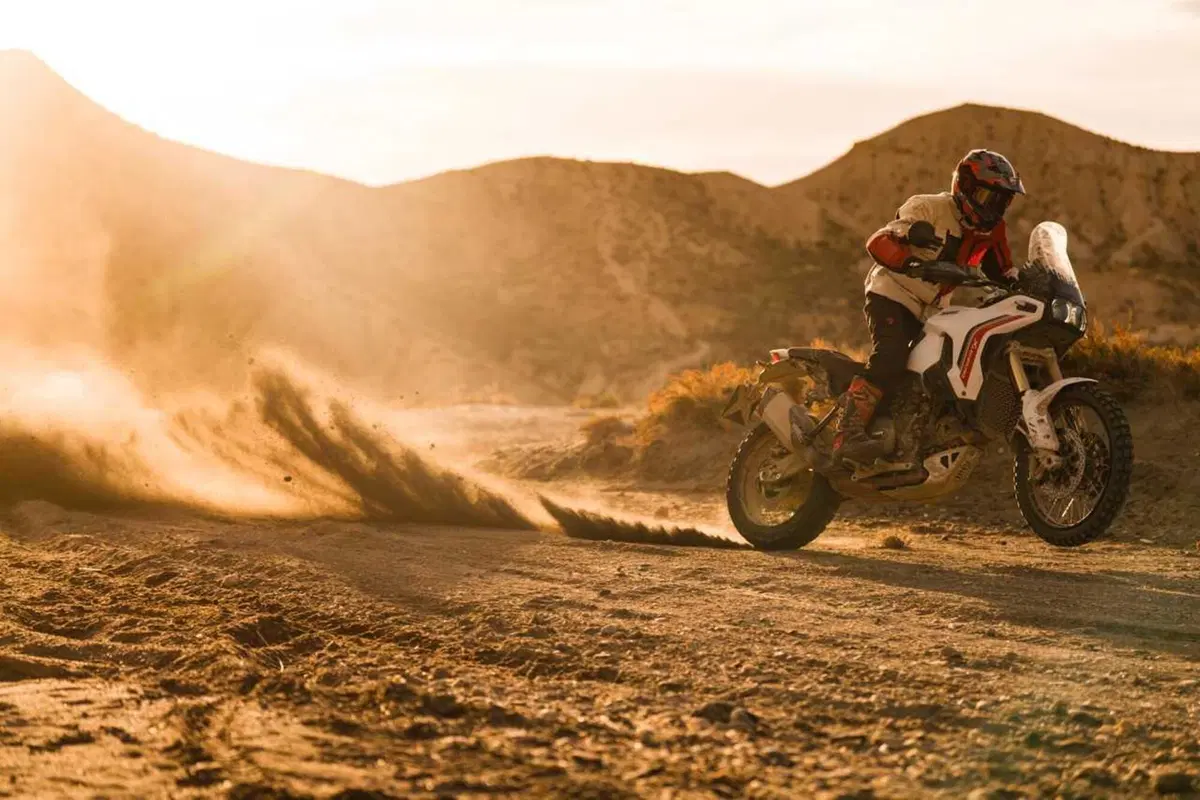 Ducati DesertX 2026: è tutta nuova! Com'è fatta e come cambia la adventure bolognese (78)