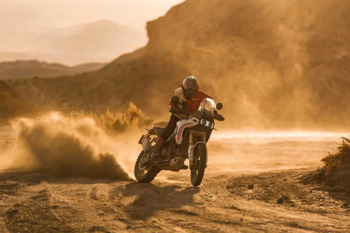 Ducati DesertX 2026: è tutta nuova! Com'è fatta e come cambia la adventure bolognese (80)